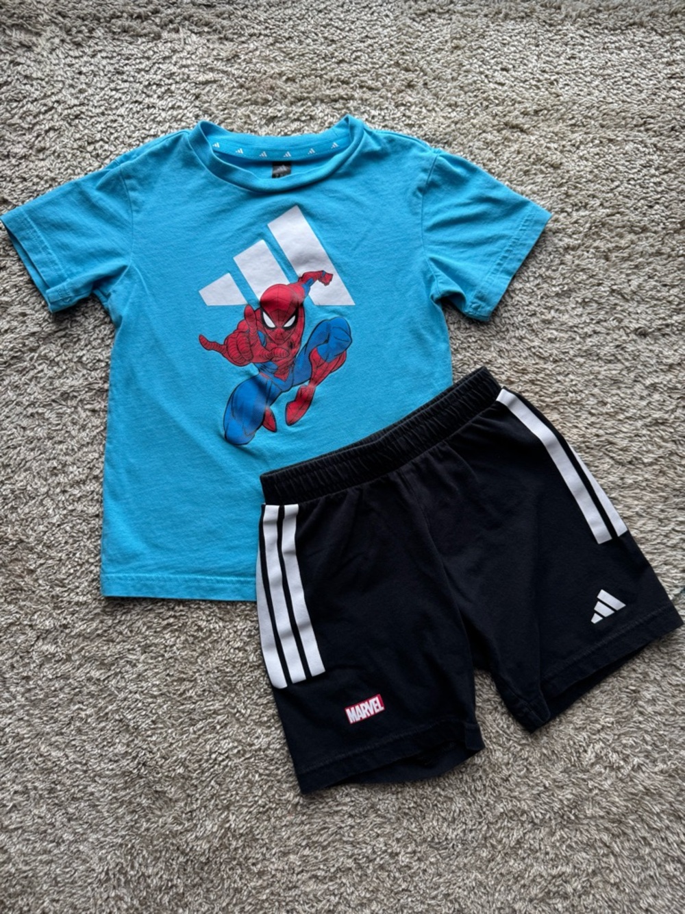 Adidas Marvel Spider-Man Outfit Set 3T Boys Tee & Shorts